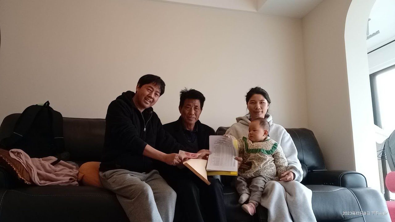 A MaxLife Foundation home visit in a Chinese village